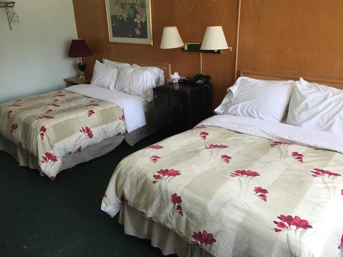 Falcon Lake Hotel المظهر الخارجي الصورة