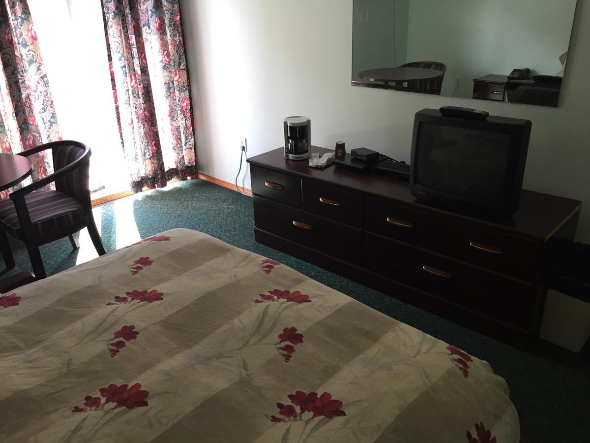 Falcon Lake Hotel المظهر الخارجي الصورة